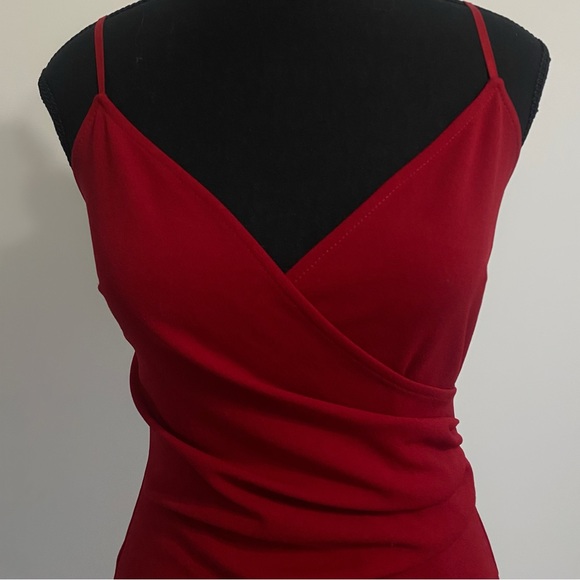Le Chateau Red Asymmetrical Wrap Dress - Picture 2 of 7